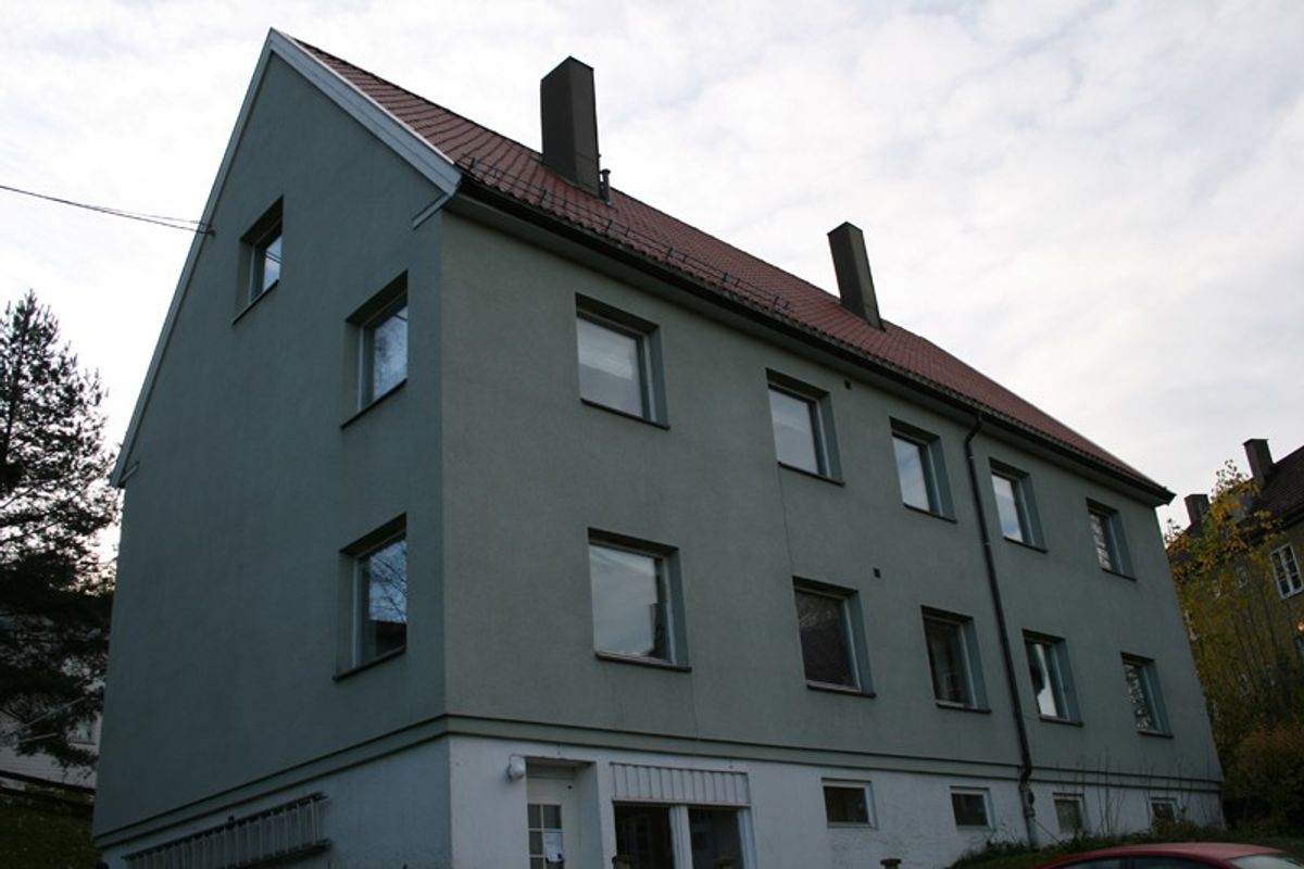 Væringskleiva 1. Isolert og bytting av vinduer. (2001)